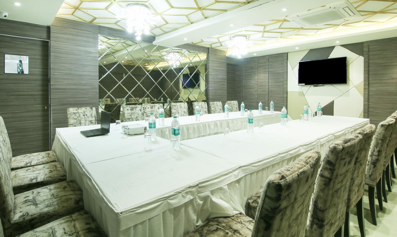 Treebo Trend Hoops Hotel Calcutta Buitenkant foto