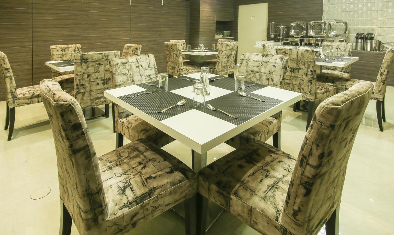 Treebo Trend Hoops Hotel Calcutta Buitenkant foto